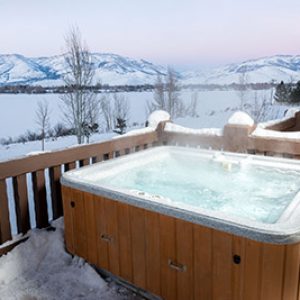 Lakeside Resort private hot tub